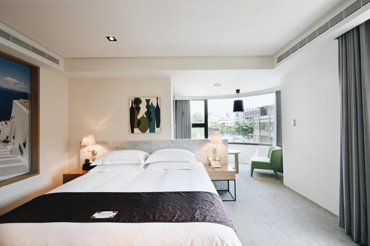 Gogo Hotel Тайджун Екстериор снимка