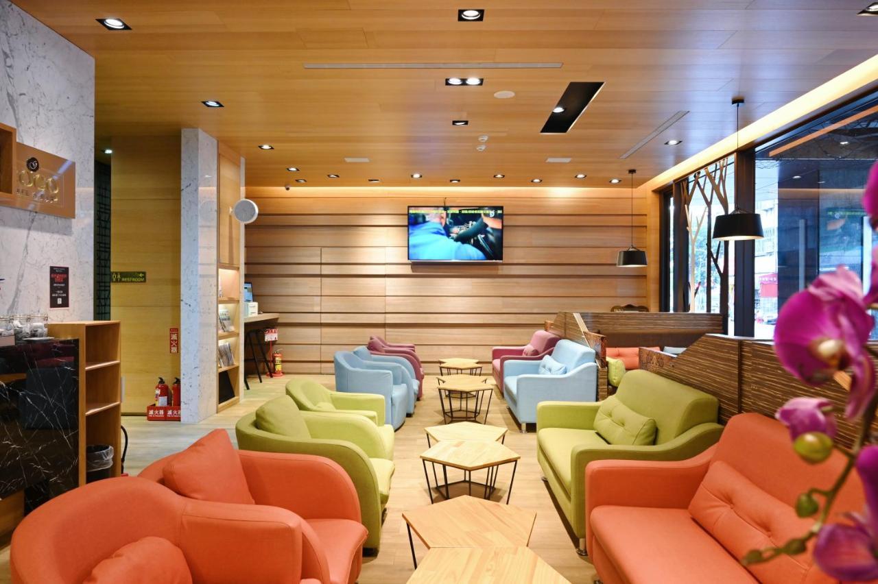 Gogo Hotel Тайджун Екстериор снимка